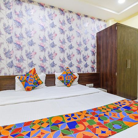 Fabexpress A2 And Restro Hotel Indore Bagian luar foto