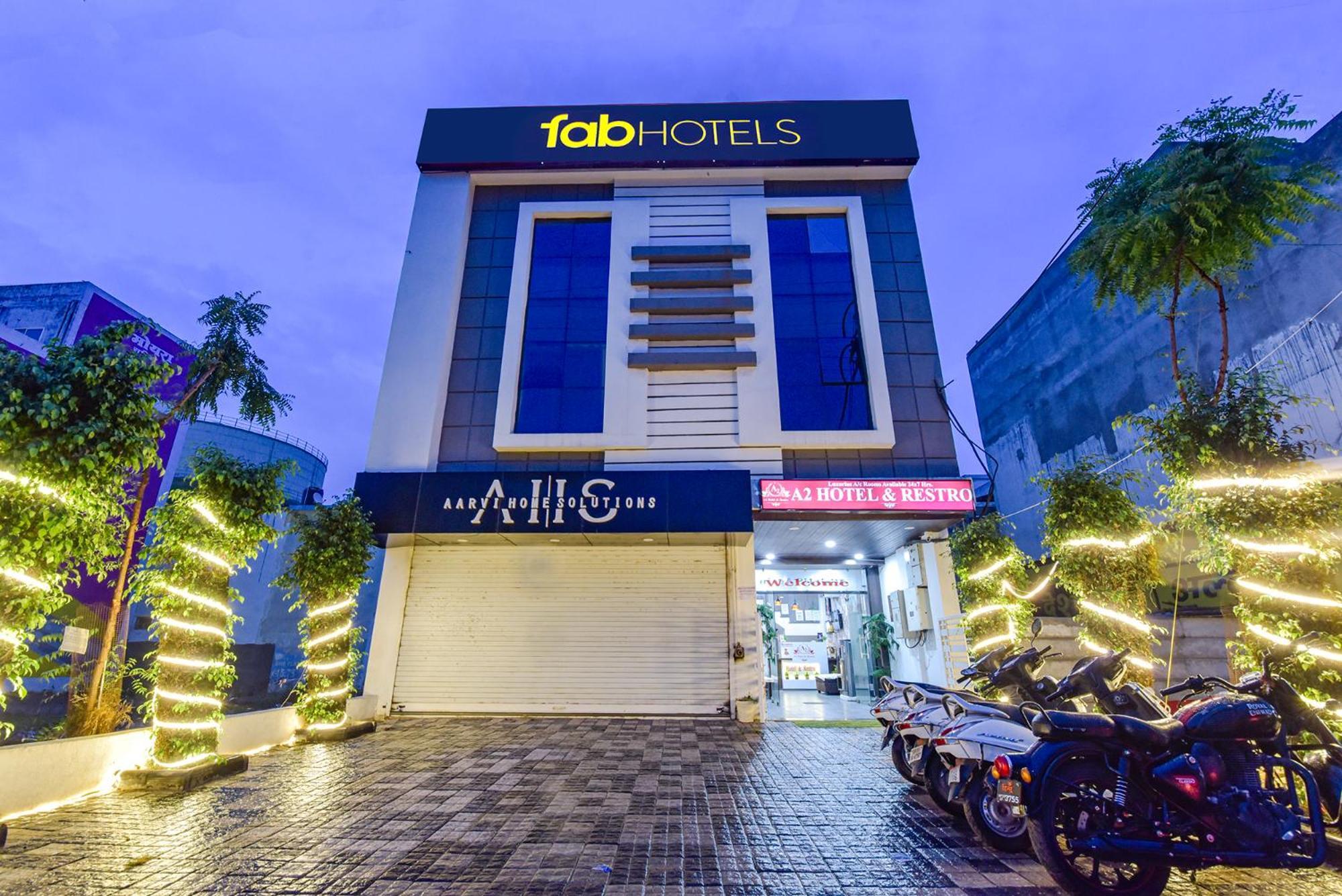 Fabexpress A2 And Restro Hotel Indore Bagian luar foto